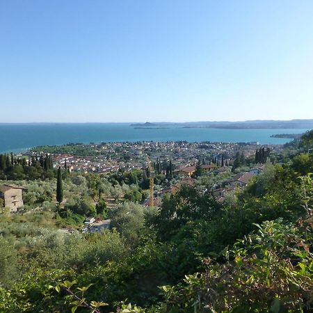 Casa Marsilva - Holiday Apartment With Roof Terrace, Near The Lake トスコラーノ・マデルノ エクステリア 写真
