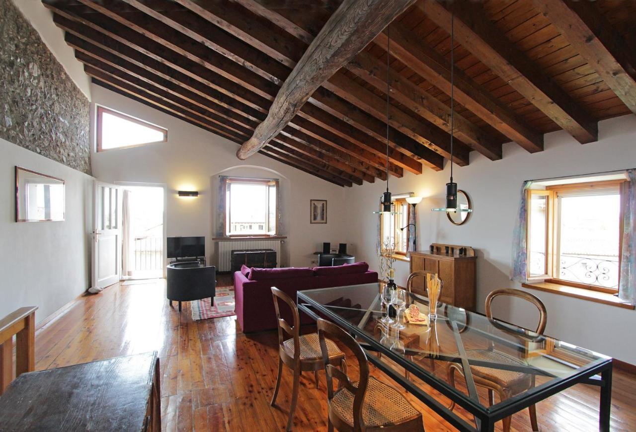 Casa Marsilva - Holiday Apartment With Roof Terrace, Near The Lake トスコラーノ・マデルノ エクステリア 写真