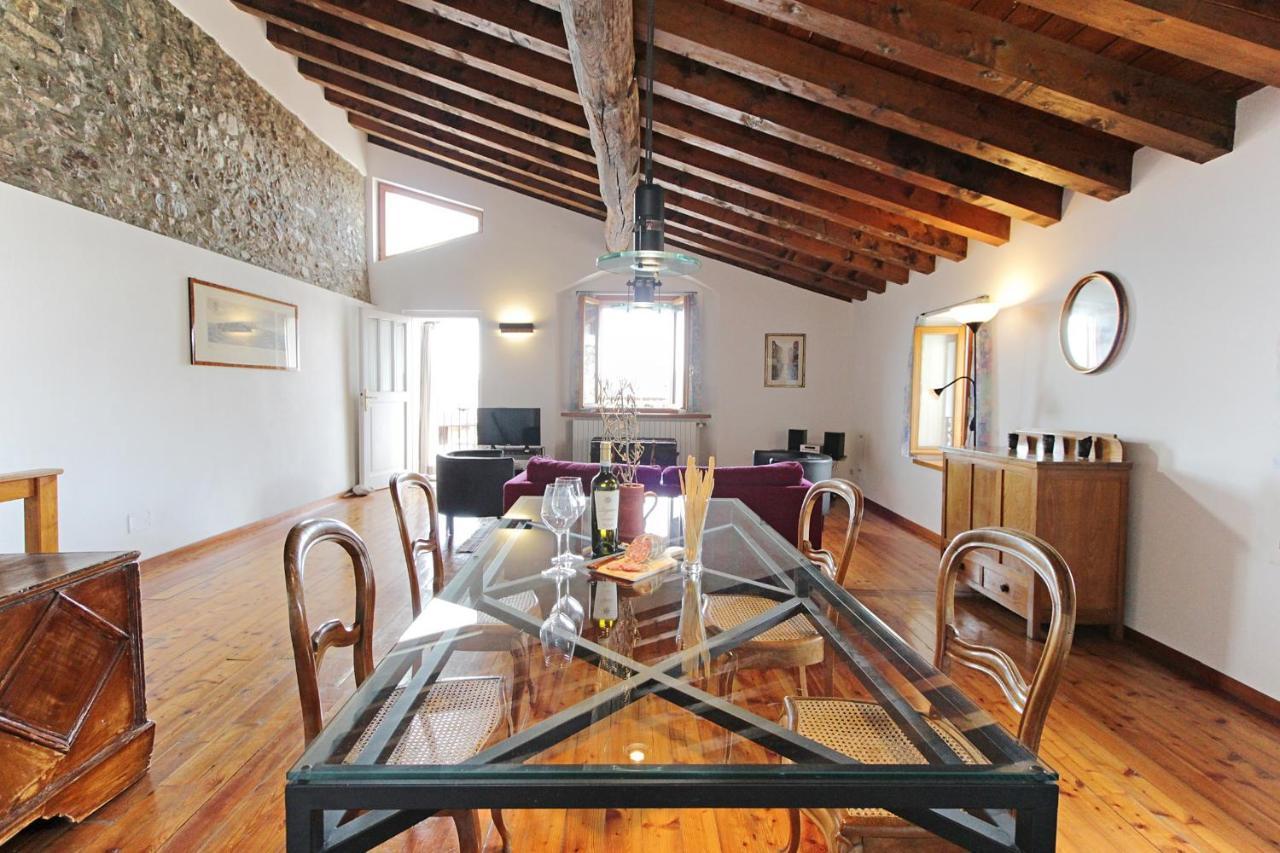 Casa Marsilva - Holiday Apartment With Roof Terrace, Near The Lake トスコラーノ・マデルノ エクステリア 写真