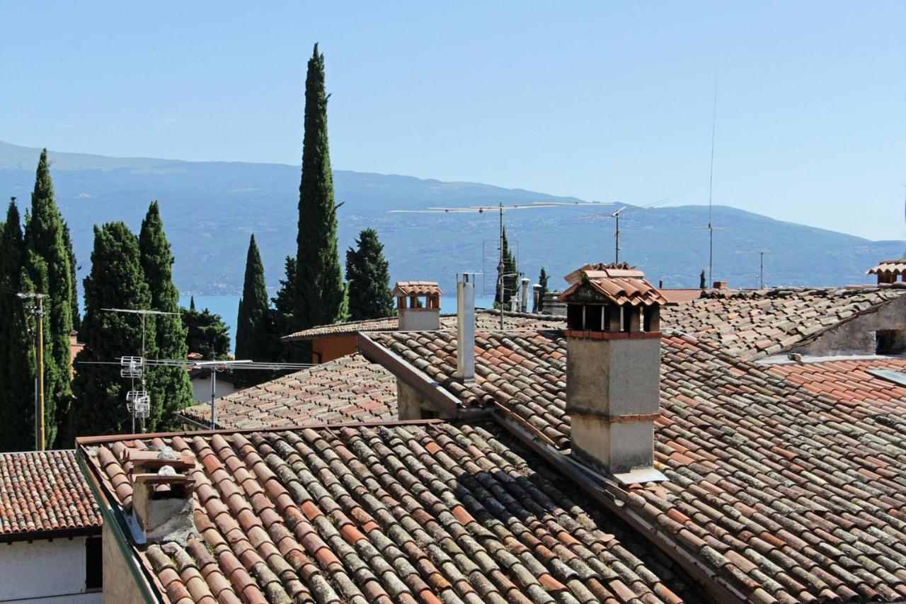 Casa Marsilva - Holiday Apartment With Roof Terrace, Near The Lake トスコラーノ・マデルノ エクステリア 写真